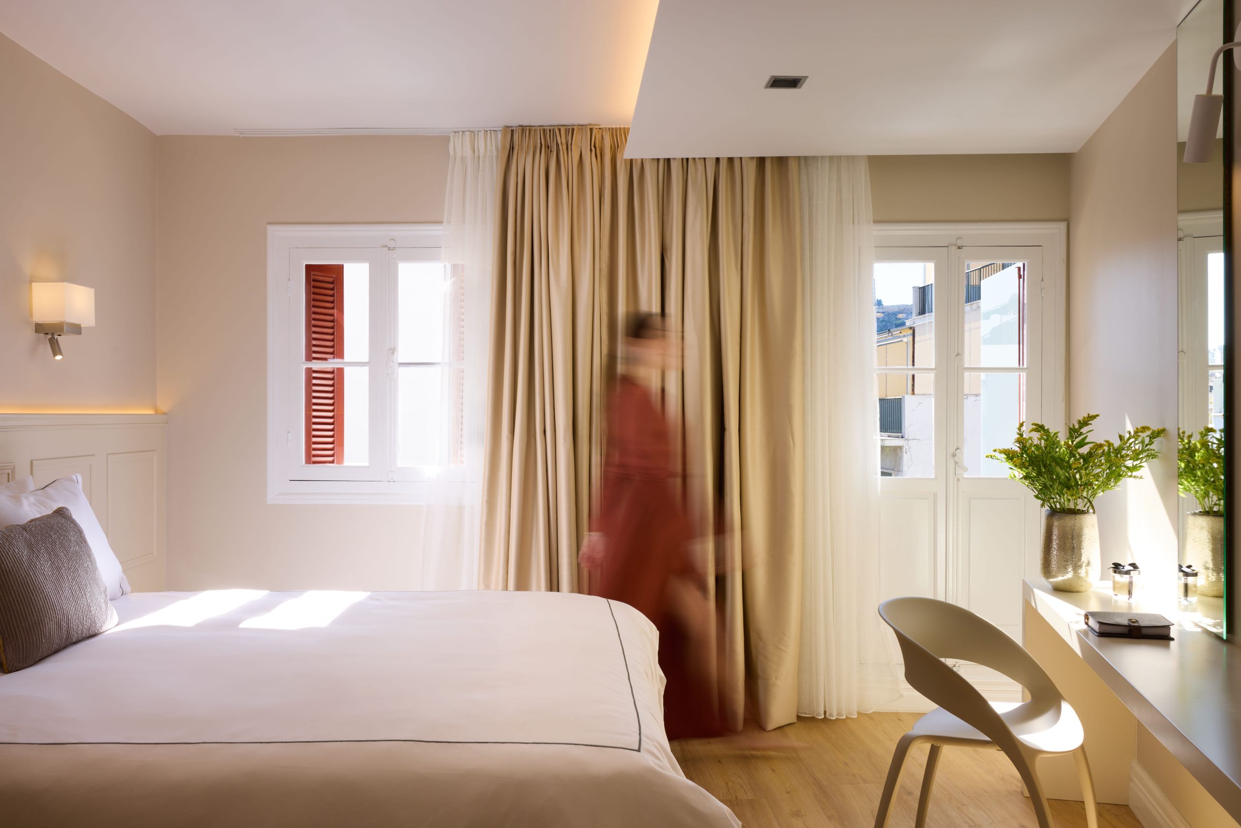 THE ELEGANT Vrachos Athens Suites